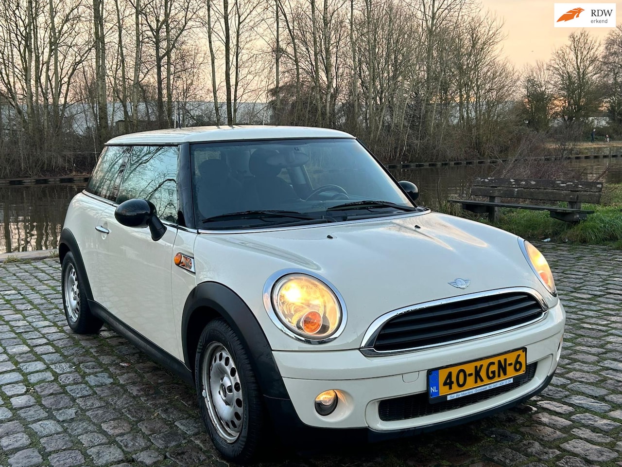 MINI One - Mini 1.4 Anniversary Business 2e eigenaar dealer onderhouden airco navigatie elektrische r - AutoWereld.nl