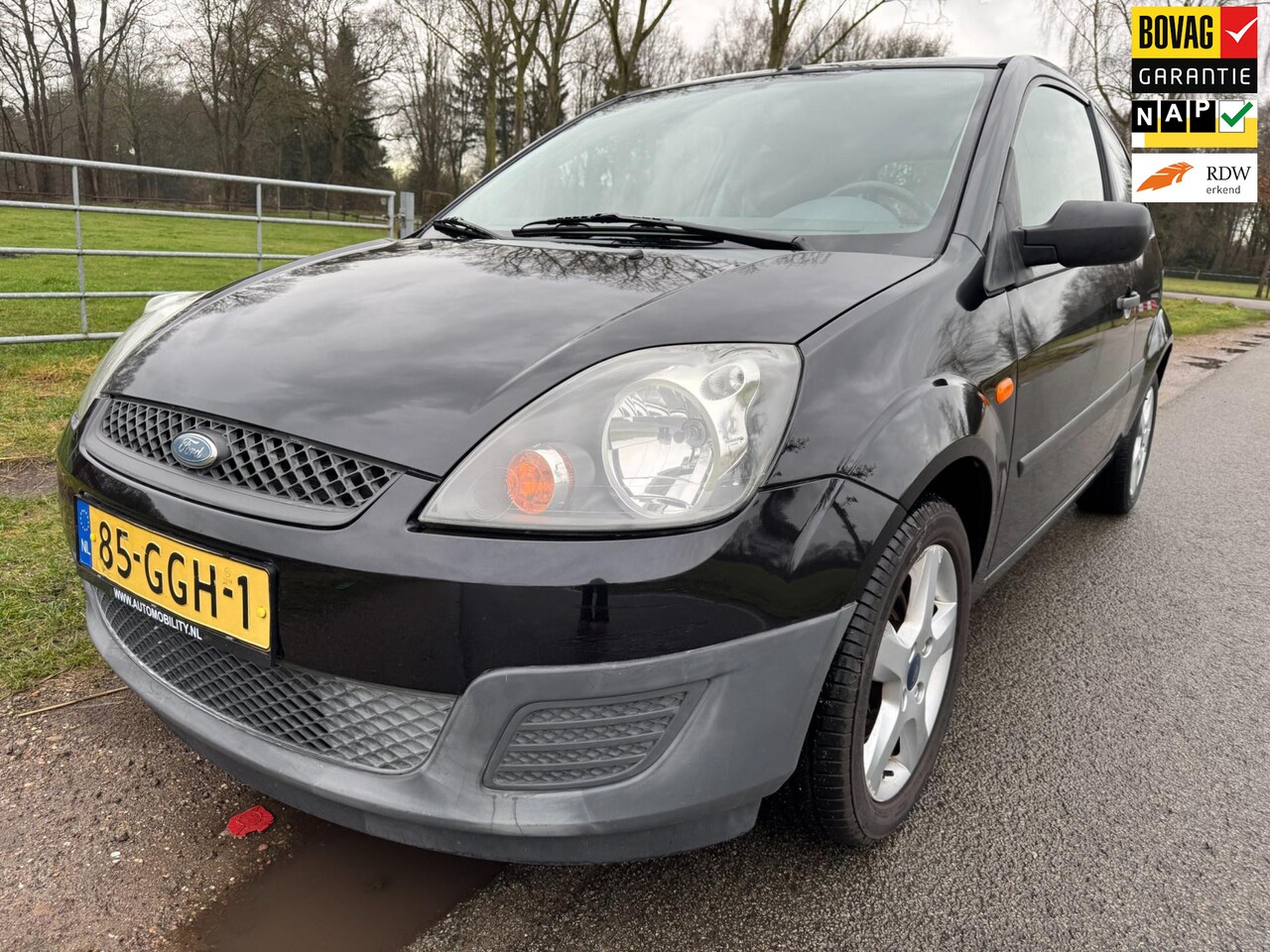 Ford Fiesta - 1.3-8V Cool & Sound met airco - AutoWereld.nl