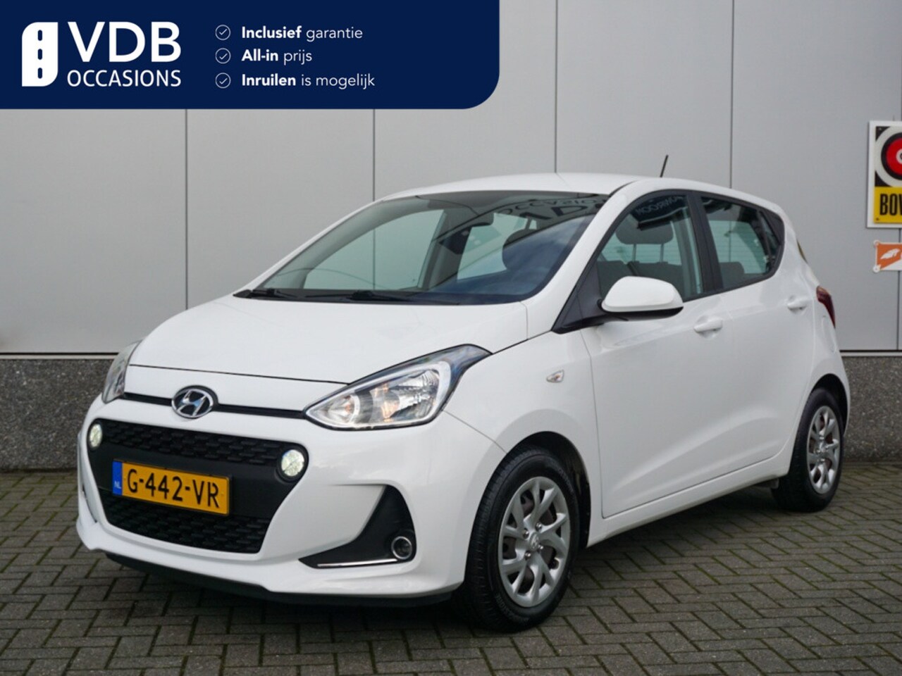 Hyundai i10 - 1.0i Comfort Navigatie | Park. sensoren | NAP | Led - AutoWereld.nl