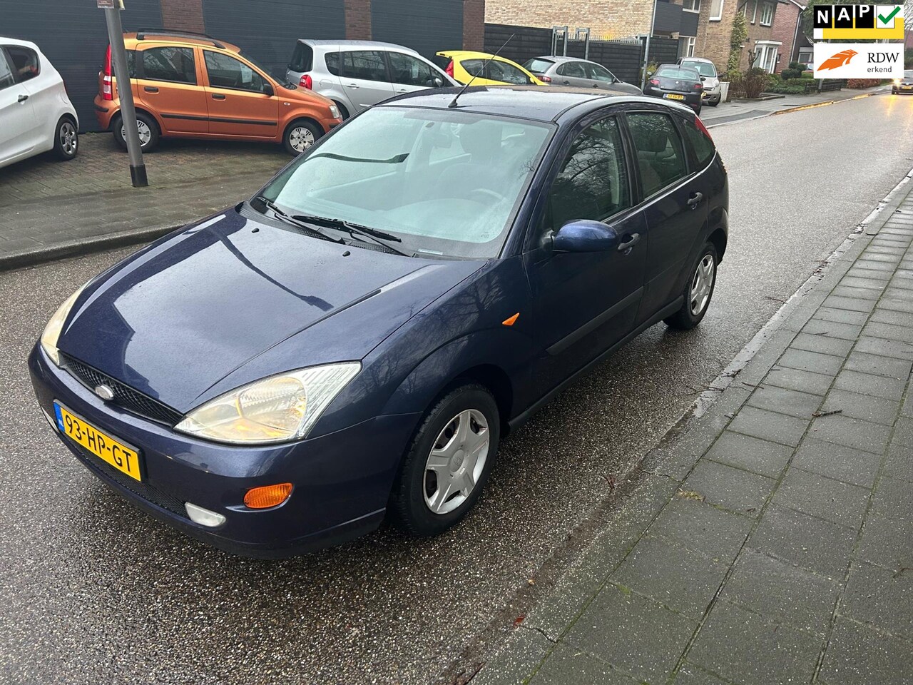 Ford Focus - 1.6-16V Collection AIRCO,ELEKT PAKKET,CENTRALE DEURVERGRENDELING,MET APK ! - AutoWereld.nl