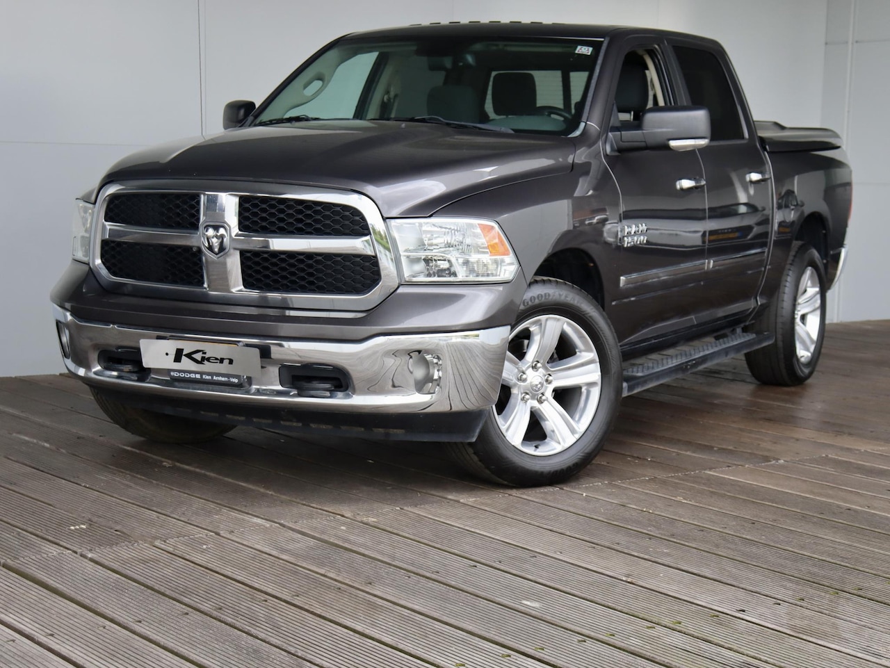 Dodge Ram 1500 - 3.6 V6 Crew Cab 5'7 Dodge Ram 1500 3.6 V6 4x4 Crew Cab 5'7 | LPG | Navi | Stoelverwarming - AutoWereld.nl