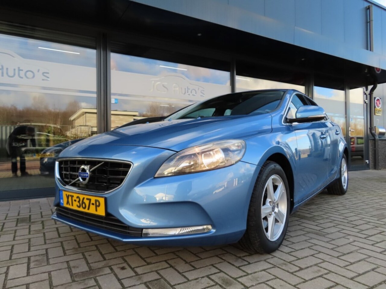 Volvo V40 - 1.6 T3 R-Design 150 Pk Ecc Cruise Navi 2014 - AutoWereld.nl