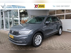 Volkswagen Tiguan - 1.5 TSI 150PK, Trekhaak, Apple Carplay/ Android Auto, Navi, etc