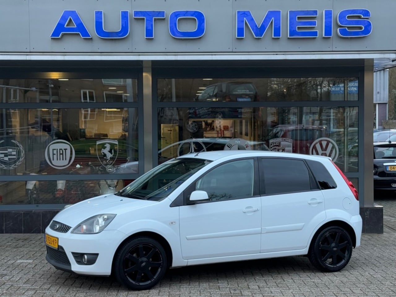 Ford Fiesta - 1.3-8V Cool en Sound ST-Line Airco - AutoWereld.nl