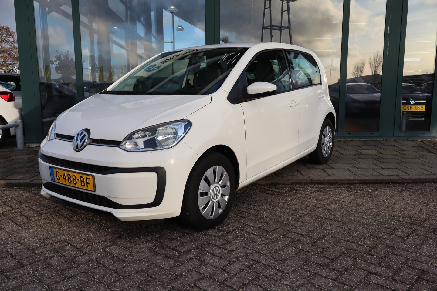 Volkswagen Up! - 1.0 BMT move up! 1.0 BMT move up! - AutoWereld.nl