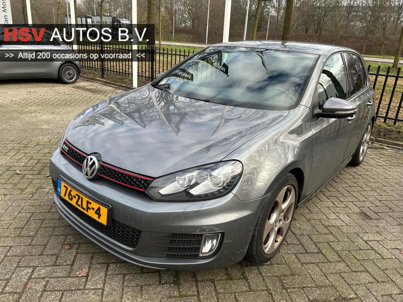 Volkswagen Golf - 2.0 GTI 211 PK navi LM airco 4-deurs org NL - AutoWereld.nl