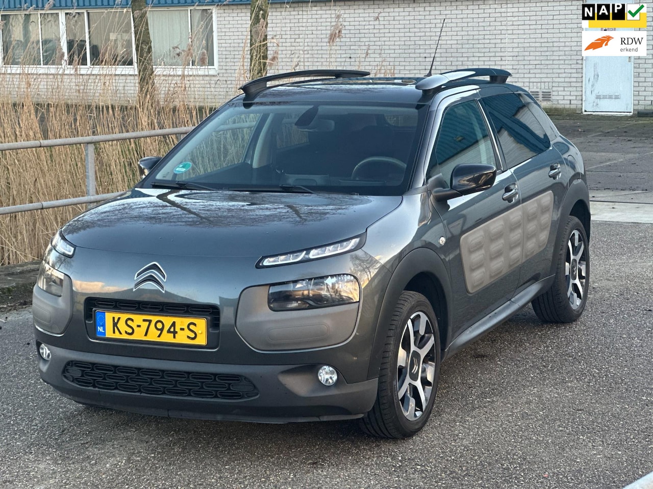 Citroën C4 Cactus - 1.2 PureTech Shine!2016!Camera!PDC!Trekhaak!NAP! - AutoWereld.nl