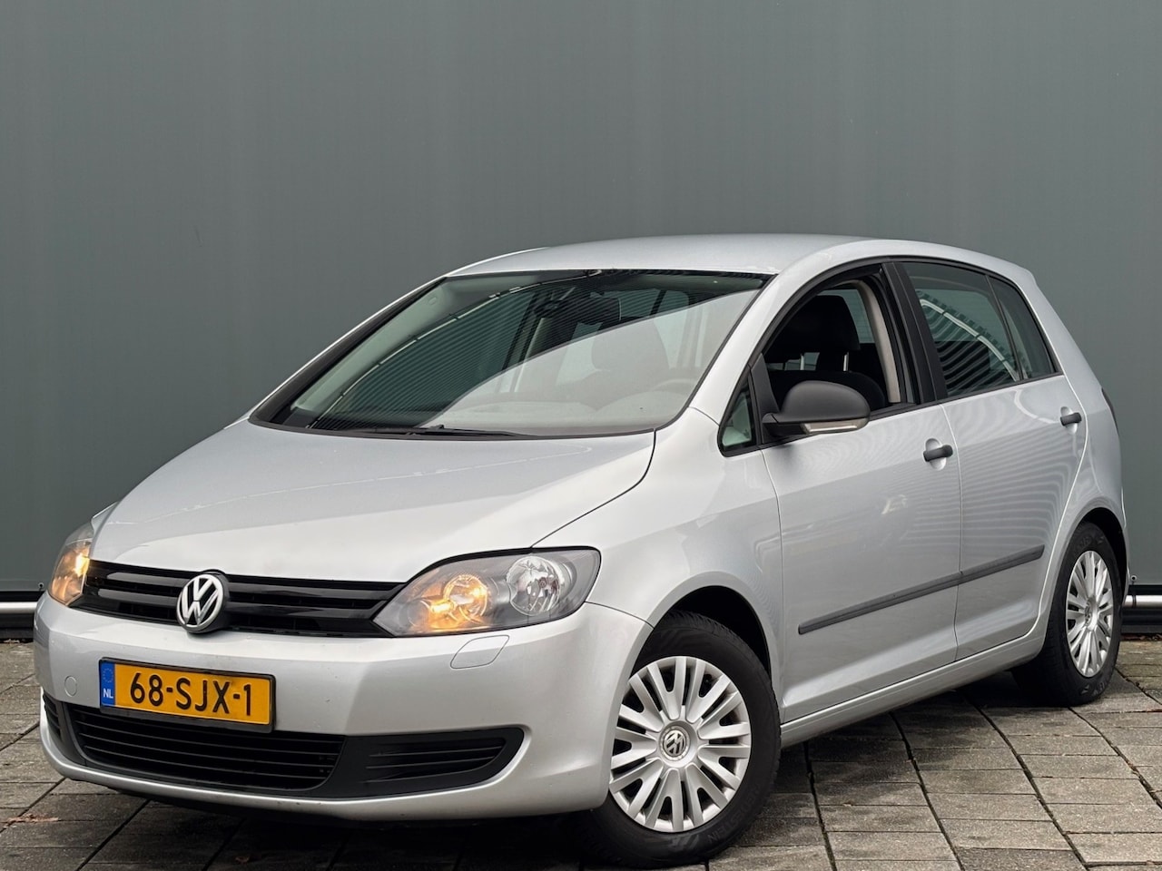 Volkswagen Golf Plus - BWJ 2011 | 1.2 TSI 105PK Trendline KETTING MAAKT GELUID | AIRCO | CRUISE | TREKHAAK | - AutoWereld.nl