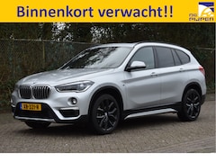 BMW X1 - sDrive20i Orange Edition II Open dak | Cruise control | Navi | Trekhaak |