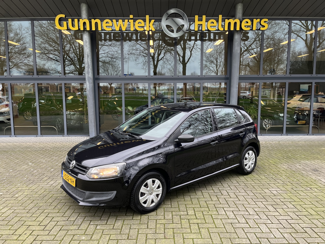 Volkswagen Polo - 1.2-12V Trendline | 5-deurs | Airco | All Season - AutoWereld.nl