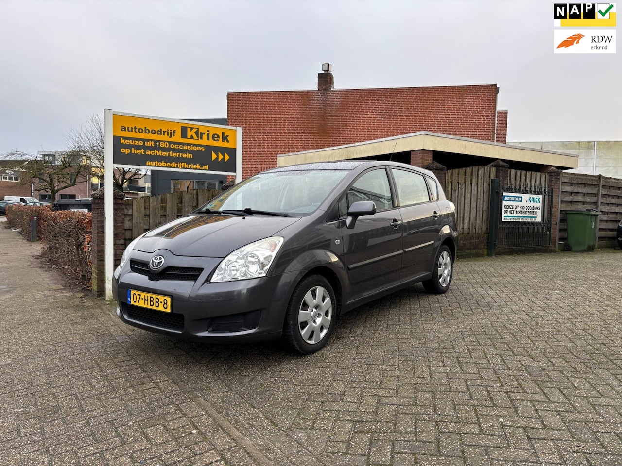 Toyota Verso - 1.6 VVT-i Terra 1.6 VVT-i Terra - AutoWereld.nl