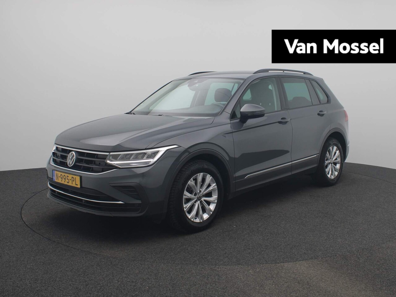 Volkswagen Tiguan - 1.5 TSI Life | Automaat | LMV | Climate control | Navigatie | Bluetooth | Adaptive cruise - AutoWereld.nl