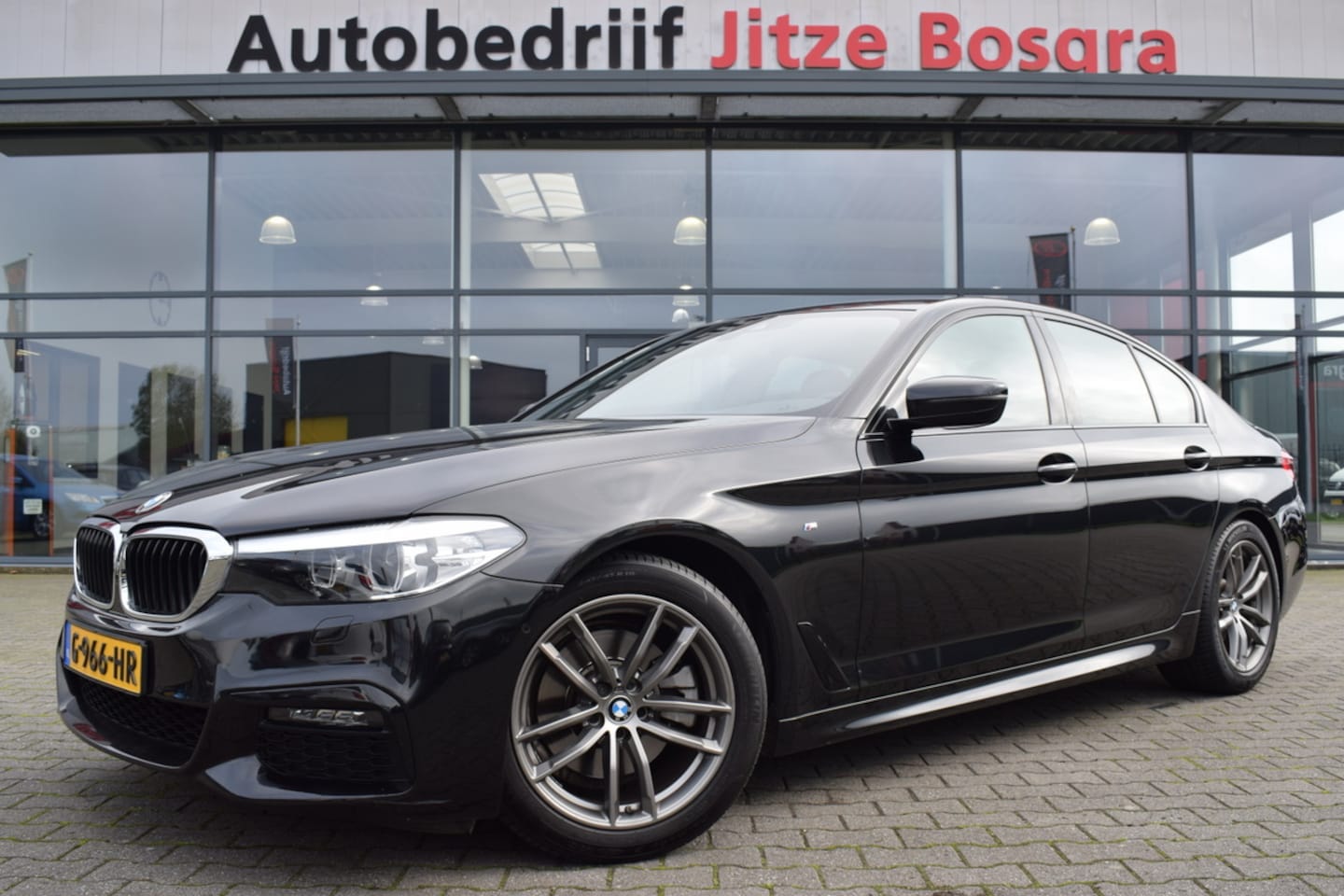 BMW 5-serie - 520i Automaat High Executive M-Sport LED | Zwart Leder | Elek. Stoelen | 18 Inch LMV | Ful - AutoWereld.nl