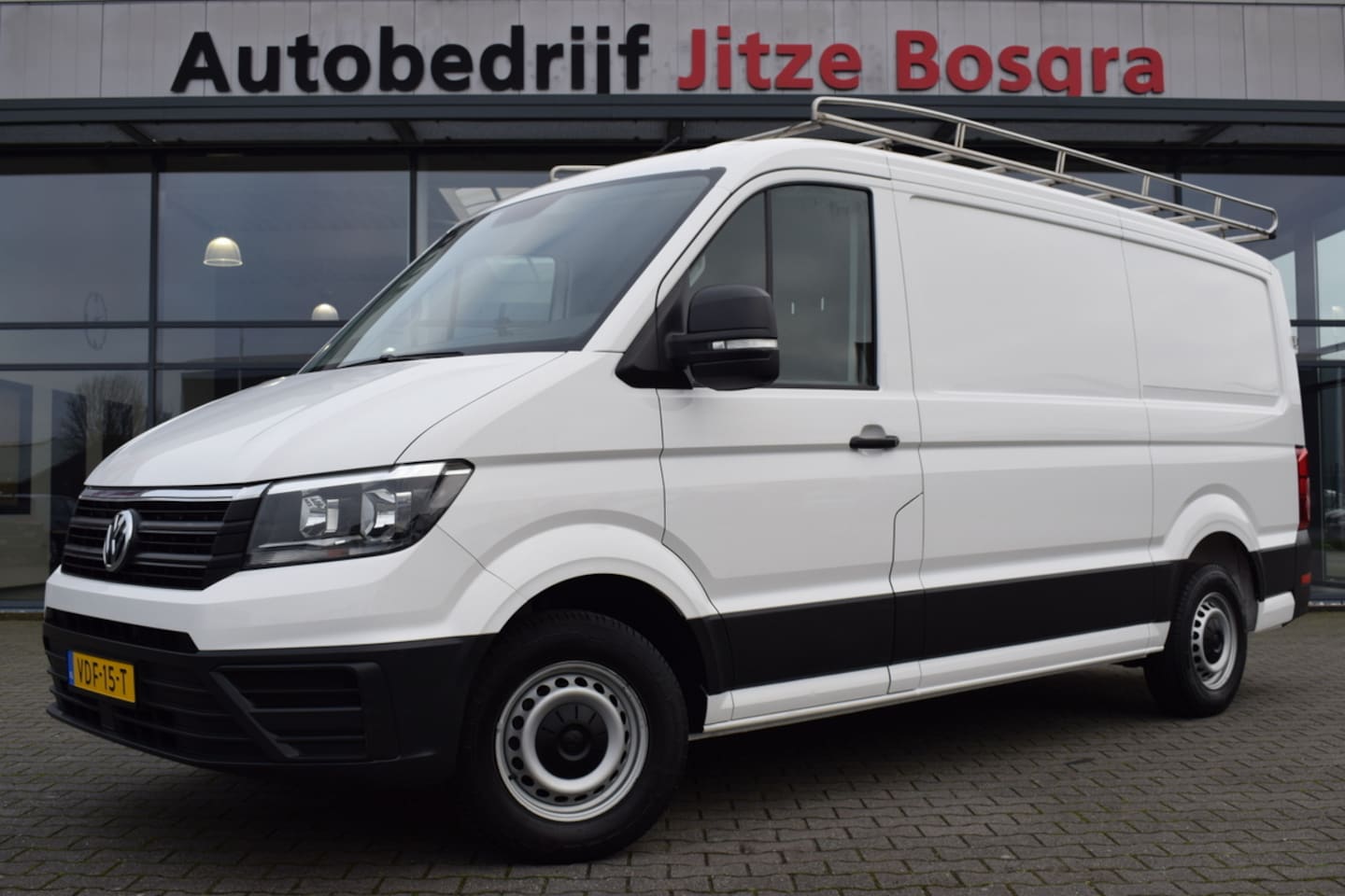 Volkswagen Crafter - 30 2.0 TDi L3H2 Comfortline Airco | Trekhaak | Betonplex | Cruise Control | Originele Audi - AutoWereld.nl