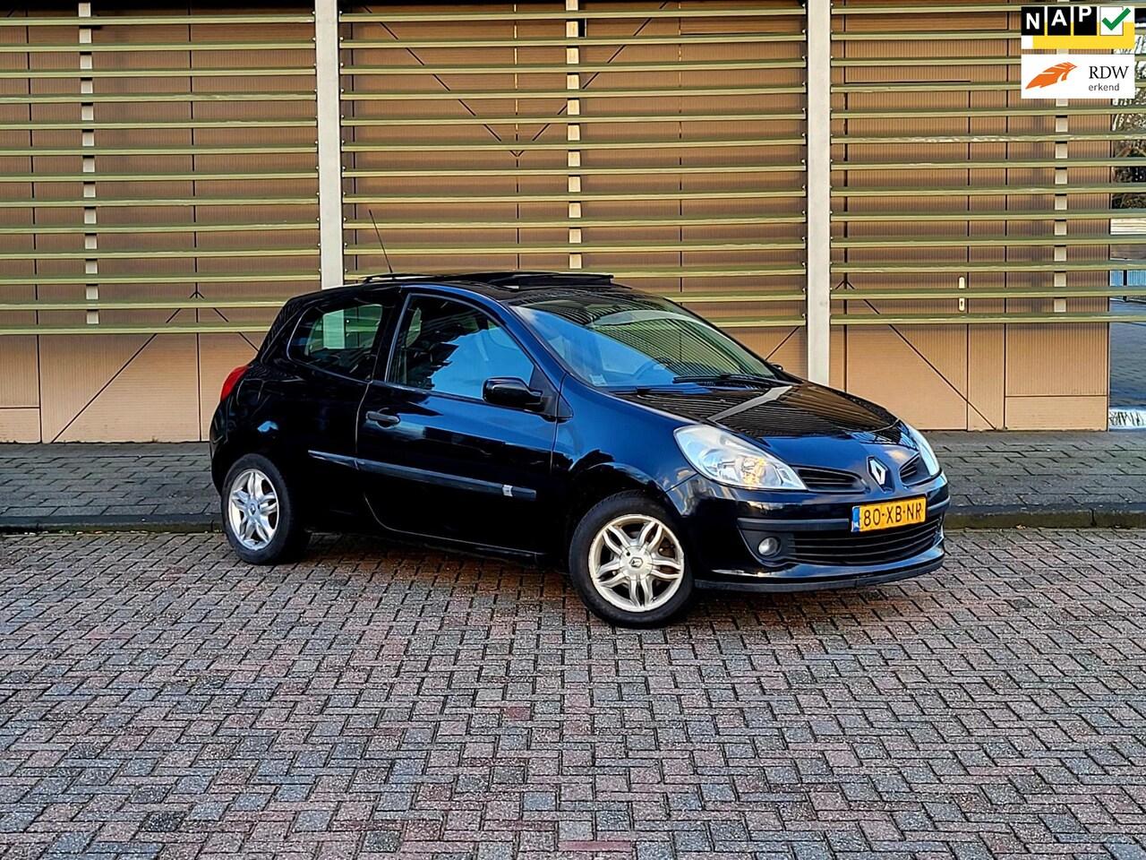 Renault Clio - 1.2-16V Extreme / Airco / Panoramadak / Elektrische ramen / Nap - AutoWereld.nl