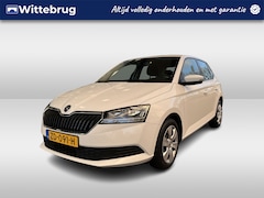 Skoda Fabia - 1.0 Active / Wit/ Airco/