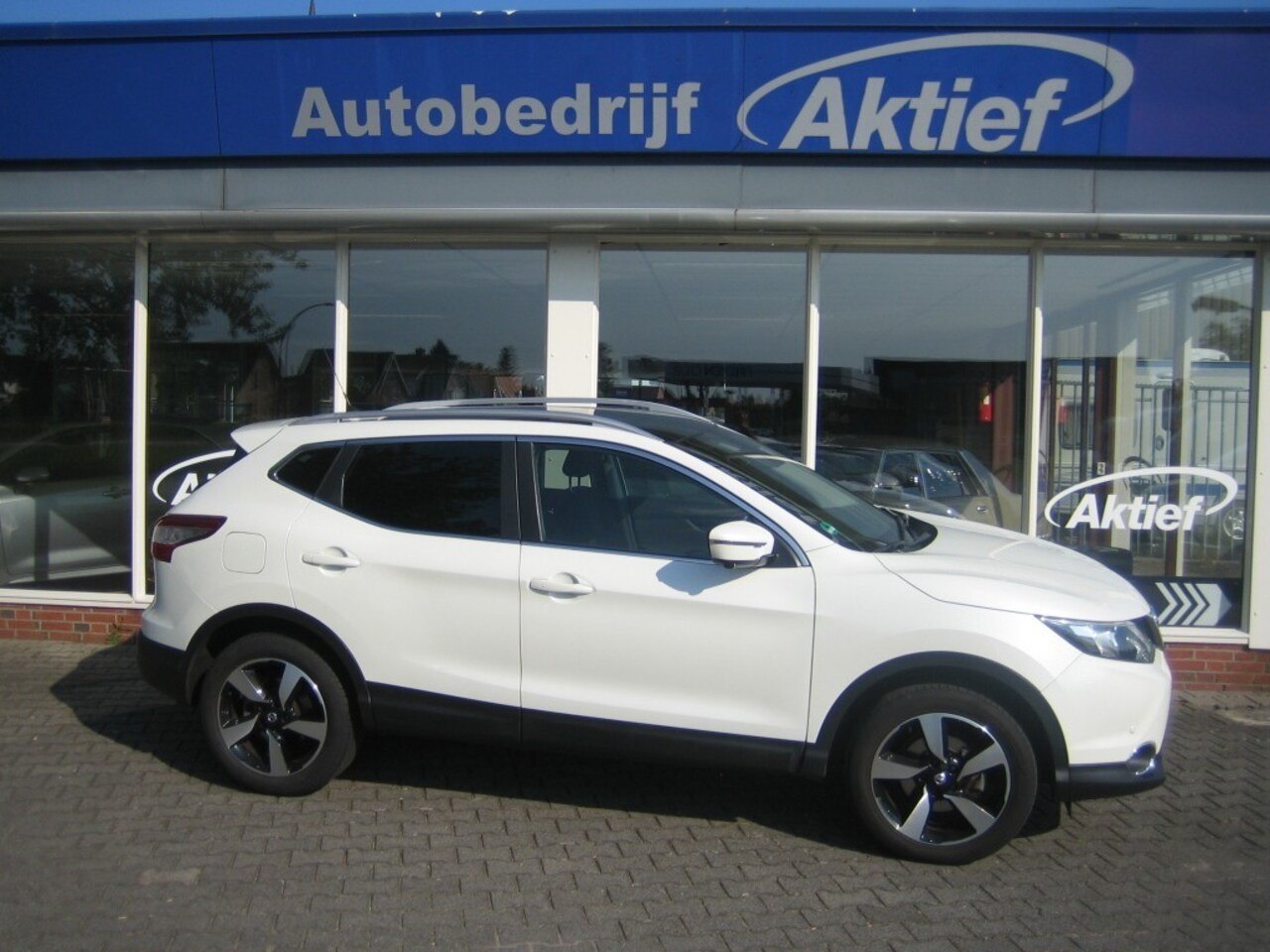 Nissan Qashqai - 1.2 N-Connecta 1.2 N-CONNECTA - AutoWereld.nl