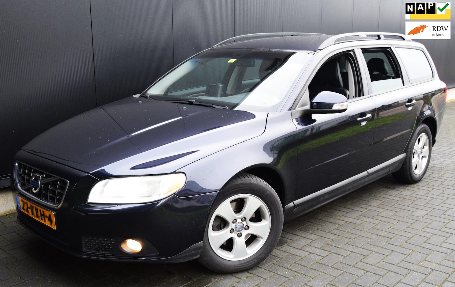 Volvo V70 - 2.4 D5 Automaat Limited Edition Leer 175 pk - AutoWereld.nl