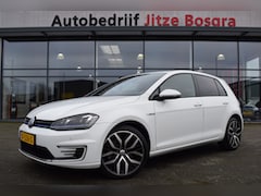 Volkswagen Golf - 1.4 TSi Automaat GTE LED | Sportstoelen | Telefonie | 18 Inch LMV | Dealer Onderhouden