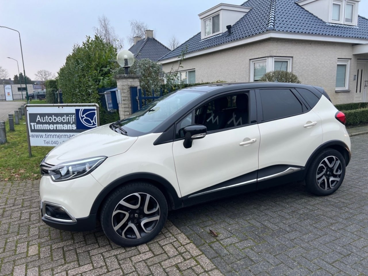 Renault Captur - 0.9 TCE DYNAMIQUE ECC NAVI 17 LM  Bi Tone Camera - AutoWereld.nl