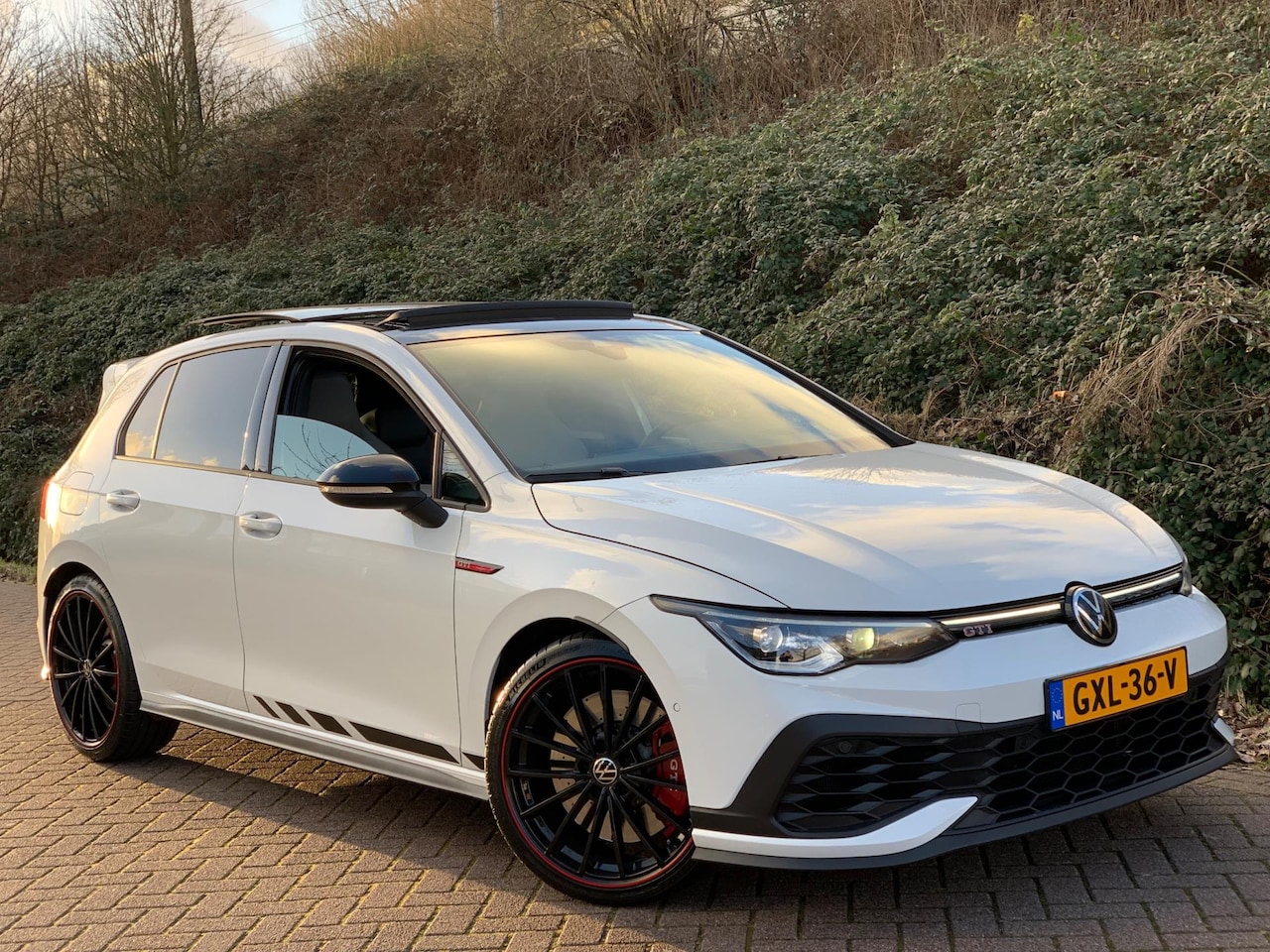 Volkswagen Golf - 2.0 TSI GTI|CLUBSPORT|PANO|MEMORY|HUD|2023 - AutoWereld.nl