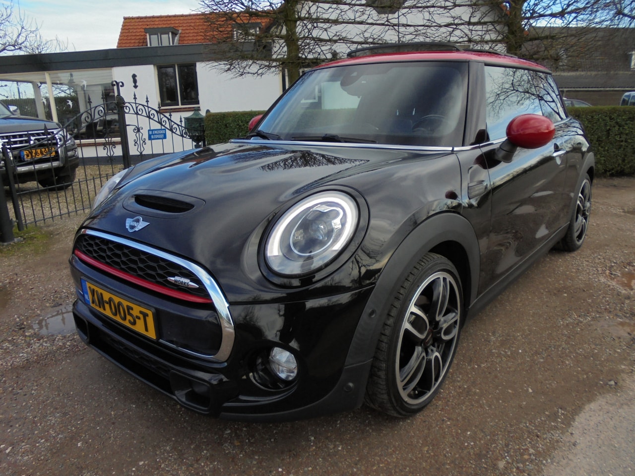 MINI Cooper S - Mini 2.0 Chili Serious Business **JC WORKS PAKKET**PANORAMADAK**HARMAN KARDON** - AutoWereld.nl