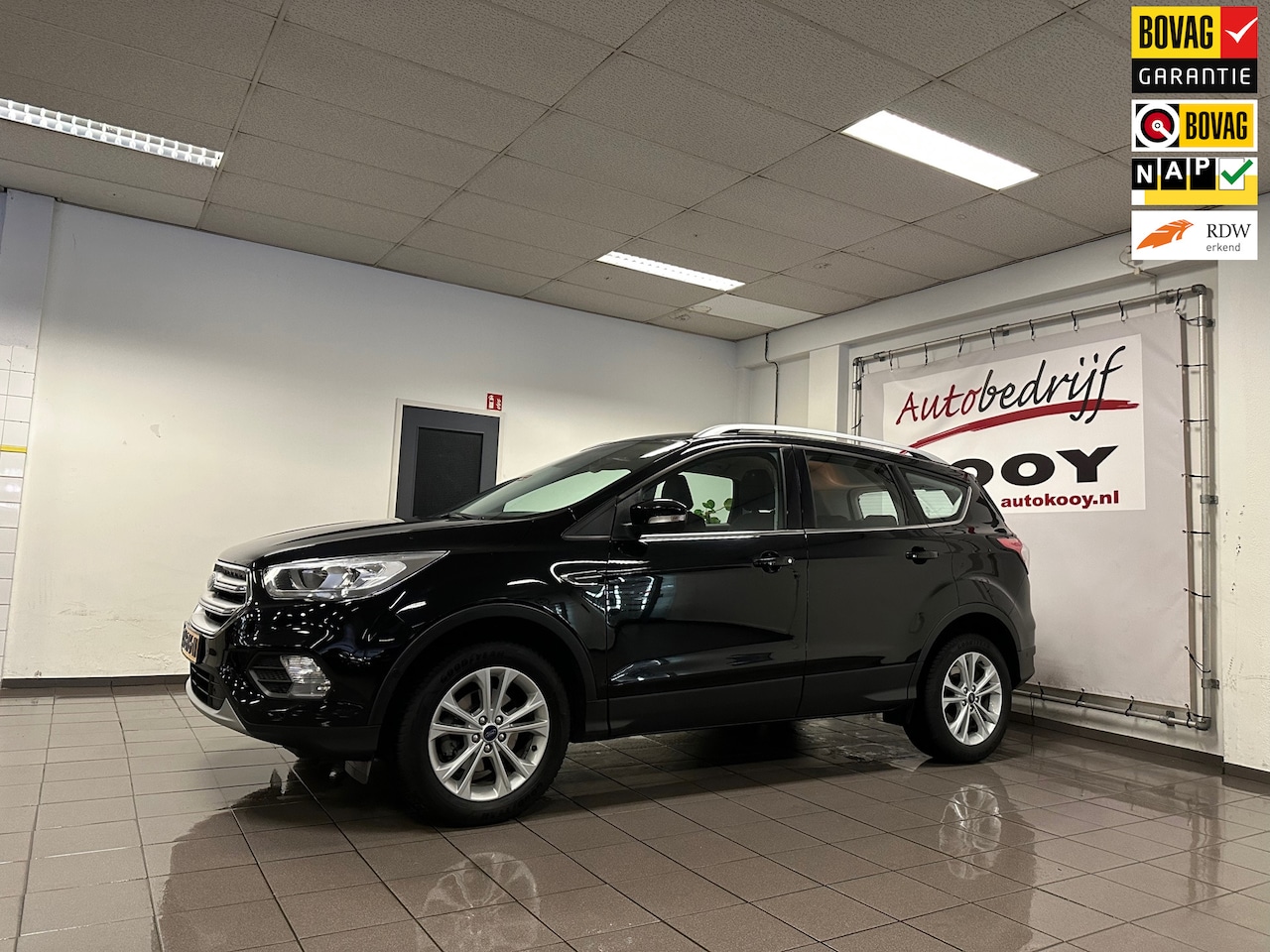 Ford Kuga - 1.5 EcoBoost Titanium * 1e Eig / Dealer onderhouden / Navigatie / Trekhaak / NL Auto * - AutoWereld.nl