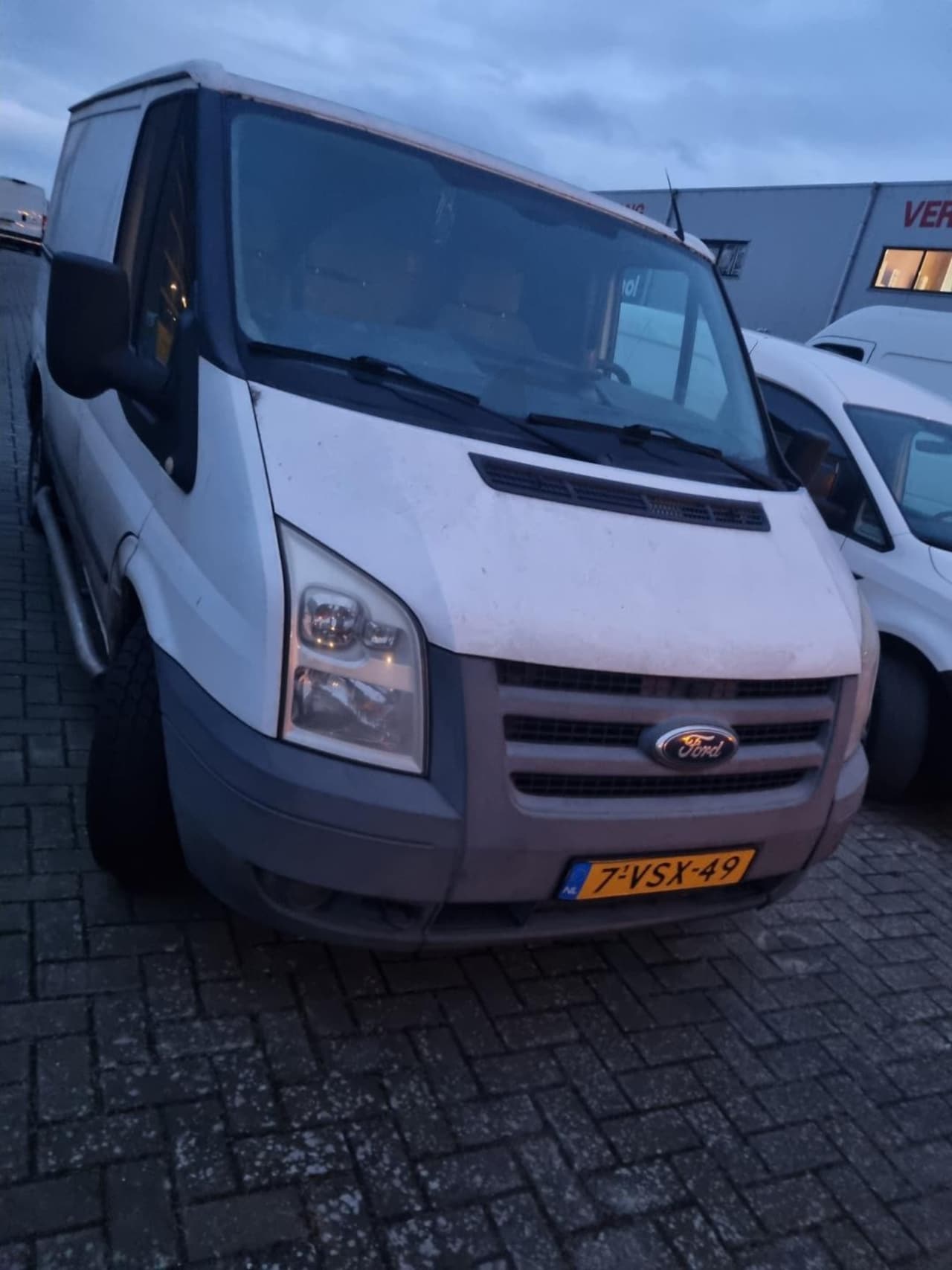 Ford Transit - 260S 2.2 TDCI Economy Edition 260S 2.2 TDCI Economy Edition - AutoWereld.nl