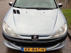 Peugeot 206 - 1.4 One-line