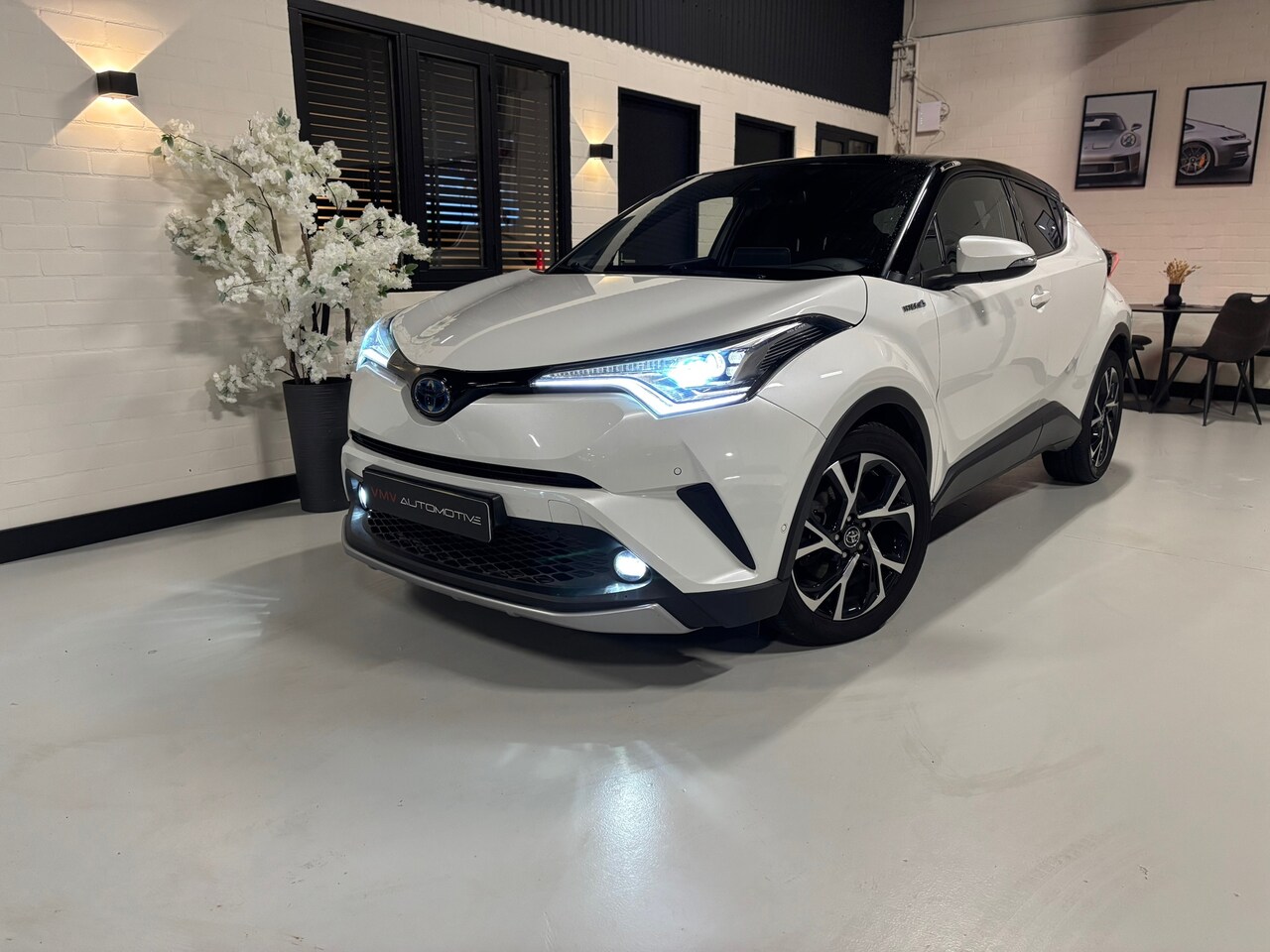 Toyota C-HR - 1.8 Hybrid Style |Bi-Tone|Cam|Carplay|Led|Nav|Blindspot|Cruise|Lane ass.|stoel-stuurverwar - AutoWereld.nl