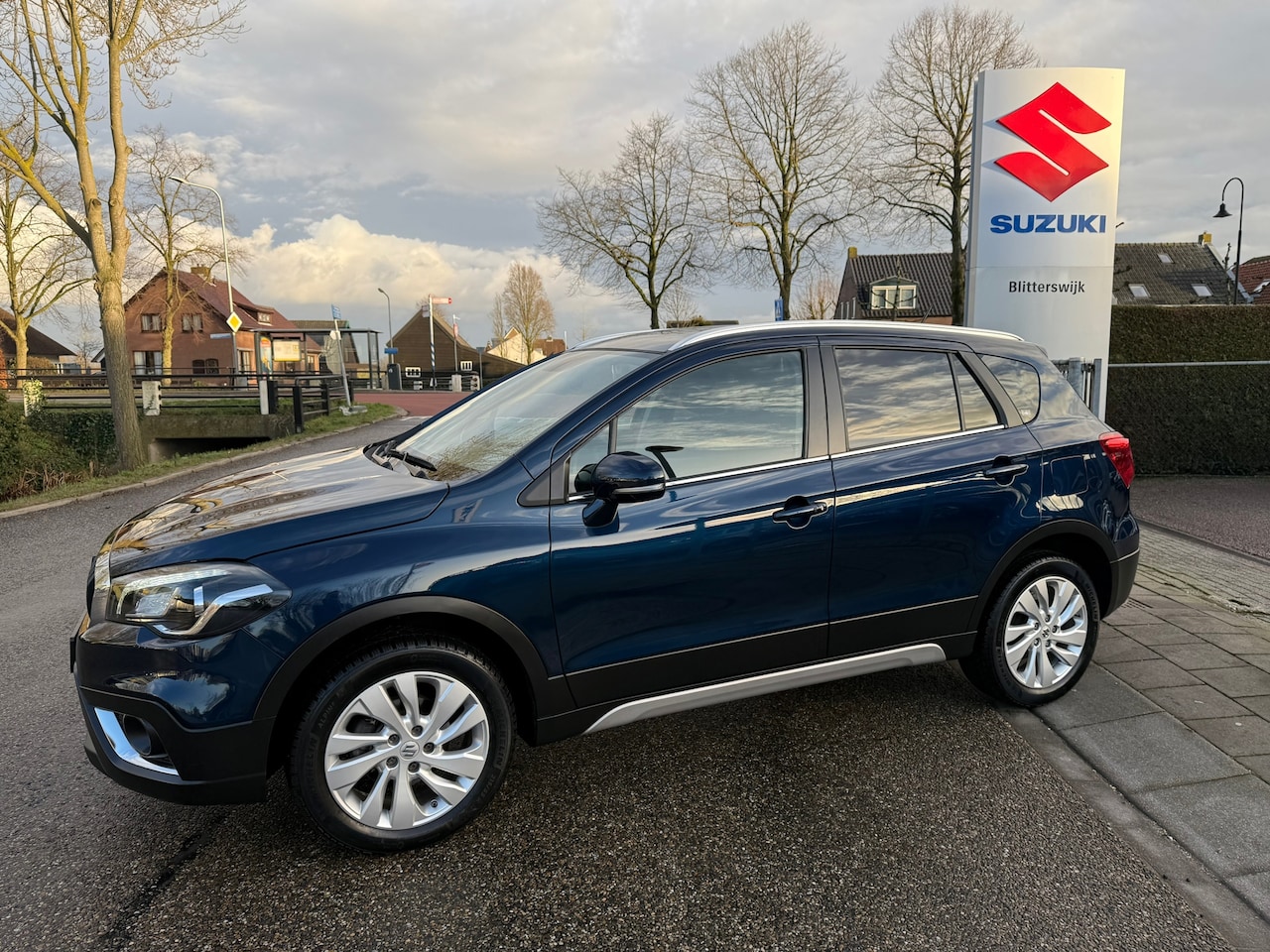 Suzuki S-Cross - 1.4 Boosterjet Select Smart Hybrid // AUTOMAAT // 1500 kilo trekgewicht // Navigatie // DA - AutoWereld.nl