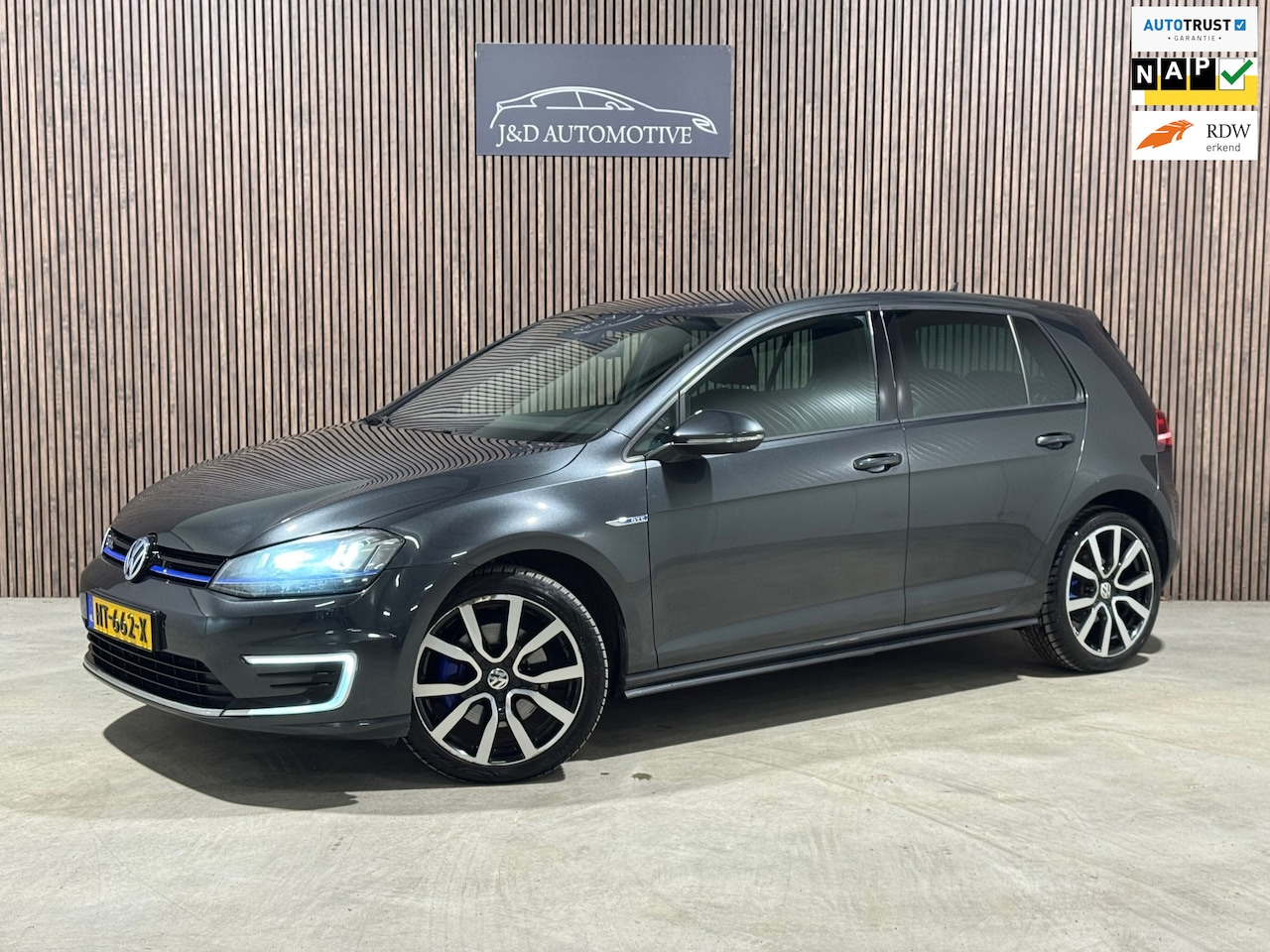 Volkswagen Golf - 1.4 TSI GTE 2015 DSG NAP XENON CAMERA NAVI - AutoWereld.nl