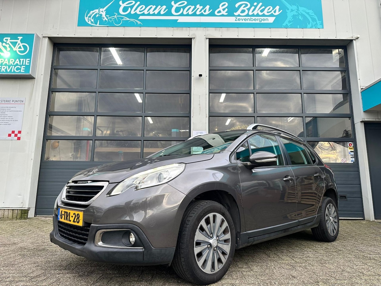 Peugeot 2008 - 1.2 VTi Active Pack Premium Automaat - AutoWereld.nl