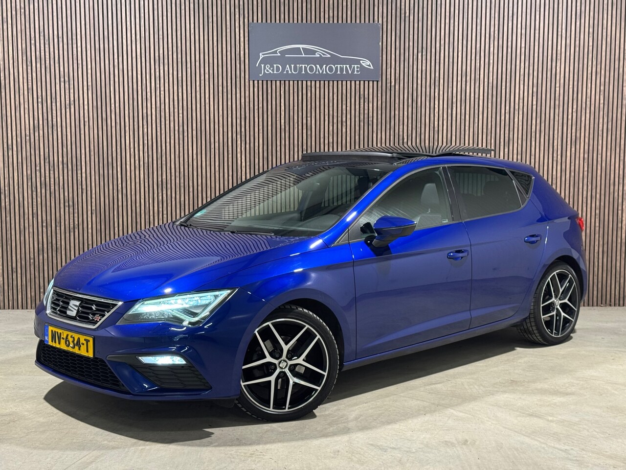 Seat Leon - 2.0 TDI FR Business Intense 2017 DSG PANO LED VIRTUAL - AutoWereld.nl