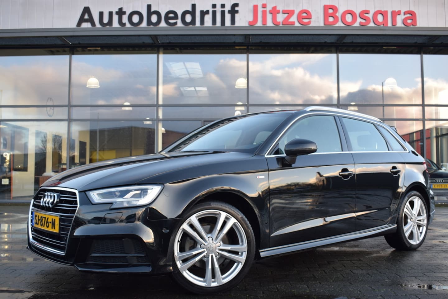 Audi A3 Sportback - 1.5 TFSi 150pk Automaat Sport S-Line LED | Half Leder | Sportstoelen | 2xS-Line | Full Map - AutoWereld.nl