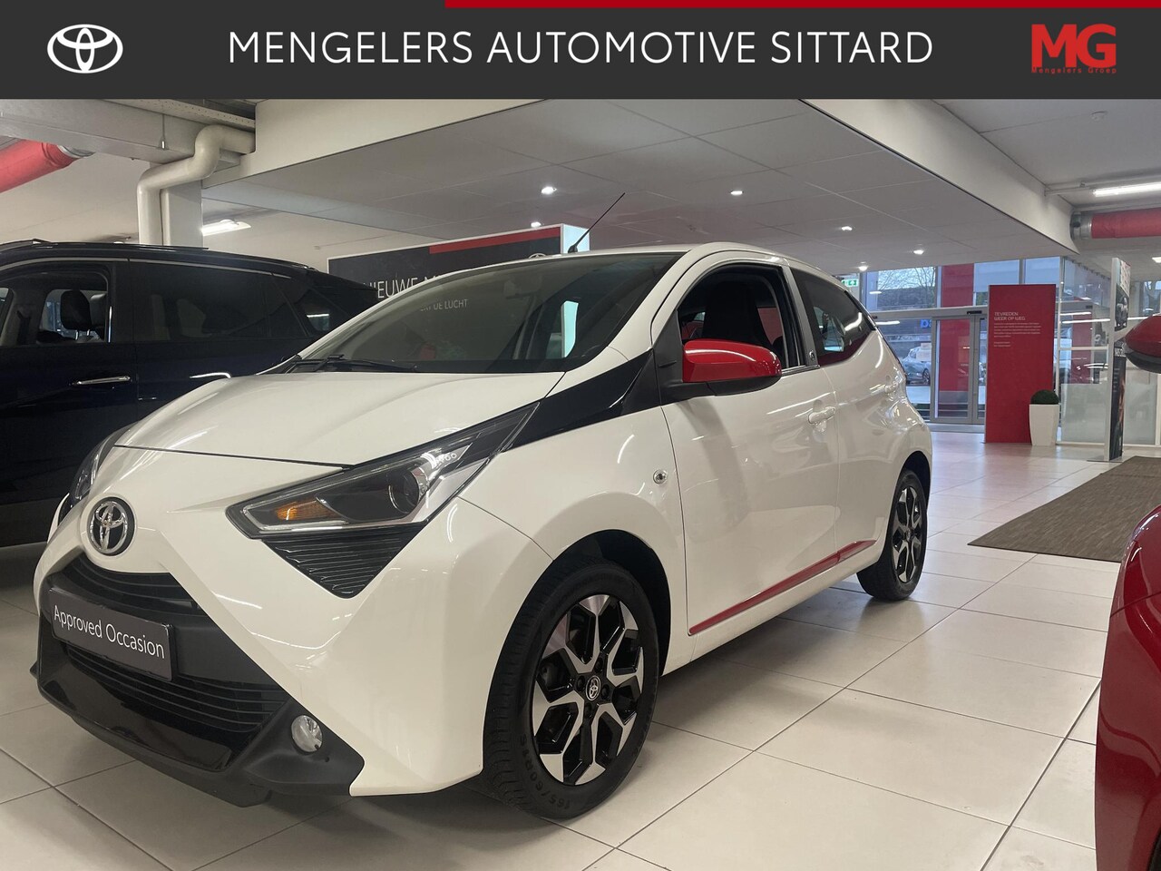 Toyota Aygo X - X-Joy Apple CarPlay | lichtmetaal - AutoWereld.nl