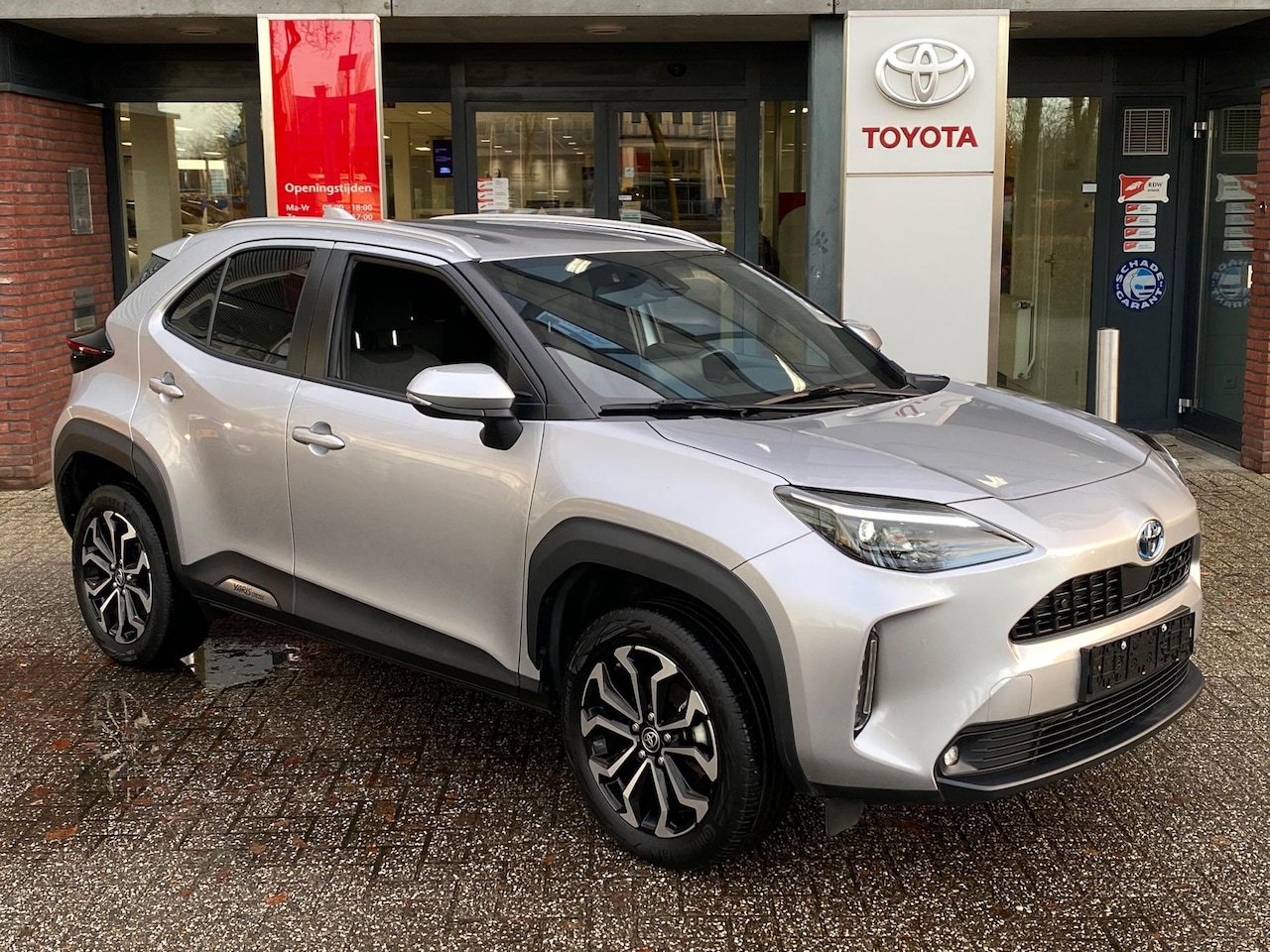 Toyota Yaris Cross - 1.5 Hybrid Dynamic Plus BSM Parkeersensoren Andoid/Apple car Stoelverwarming - AutoWereld.nl