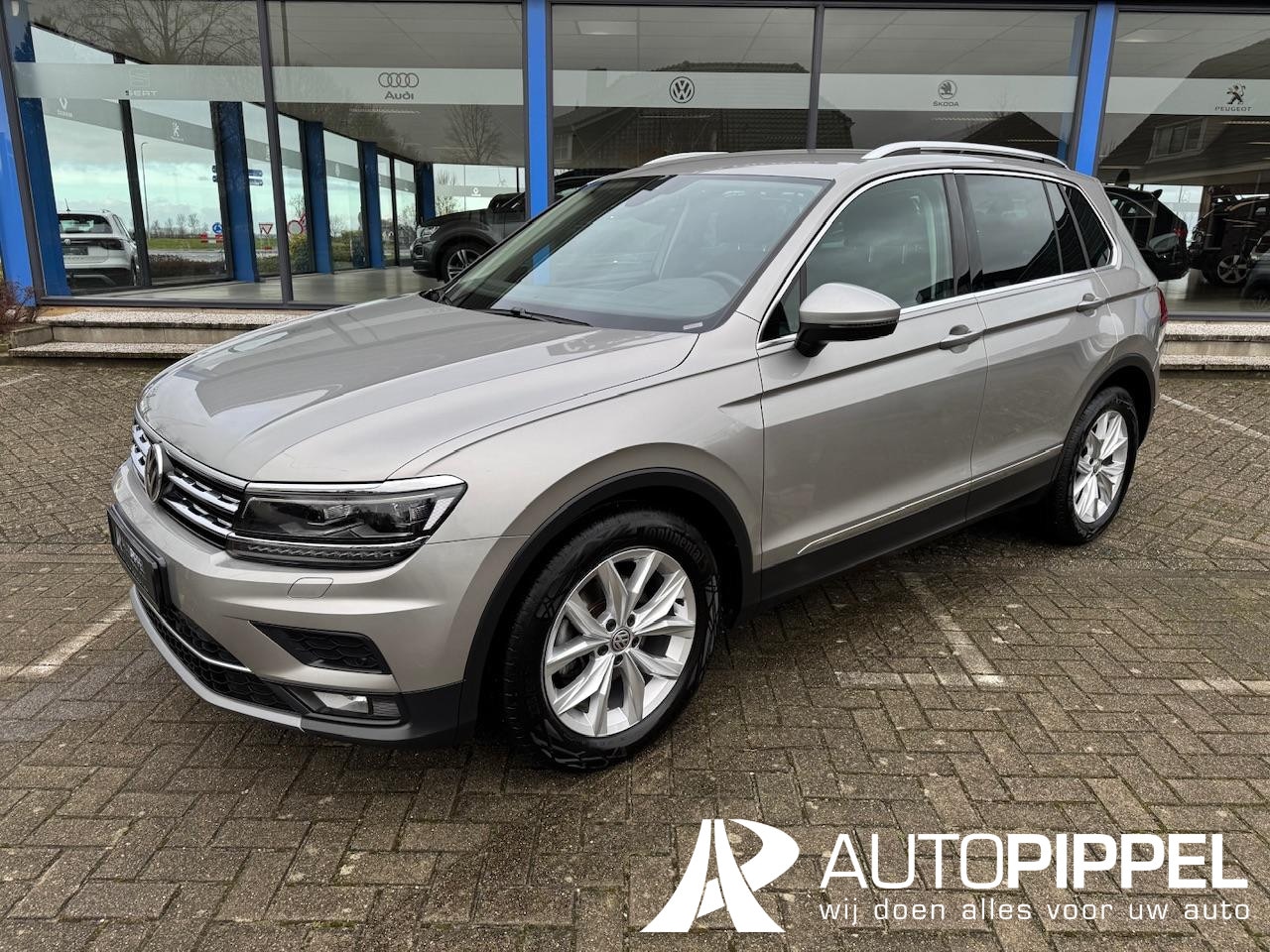 Volkswagen Tiguan - 1.5 TSI ACT Highline | Led | Trekhaak | Head Up display | 1e eigenaar - AutoWereld.nl