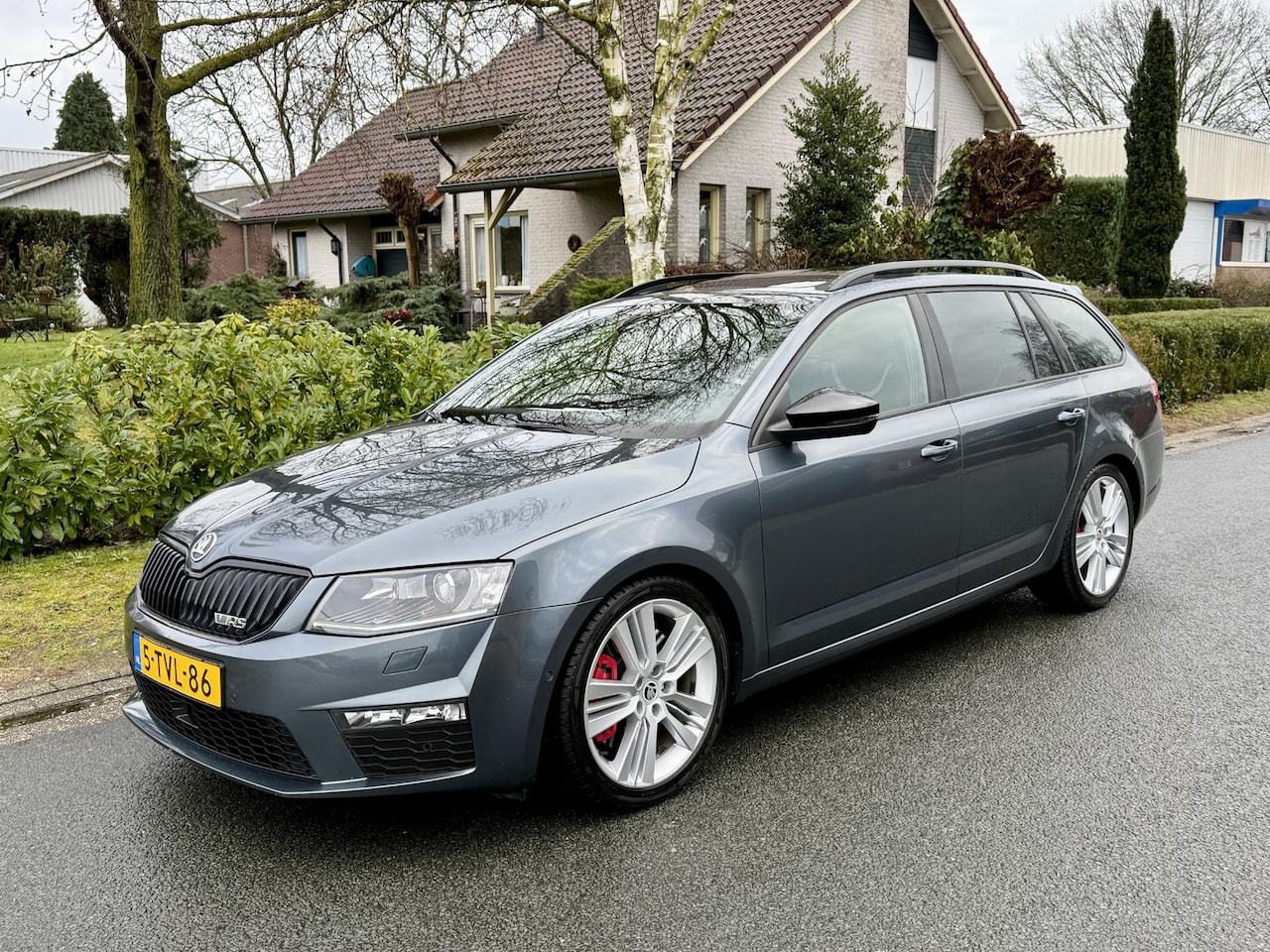 Skoda Octavia Combi - 2.0 TSI RS 220PK DSG•Trekhaak•Pano - AutoWereld.nl