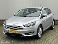 Ford Focus - 1.0 Titanium [ Org NL auto, Dealer onderhouden, Nieuwstaat auto ]