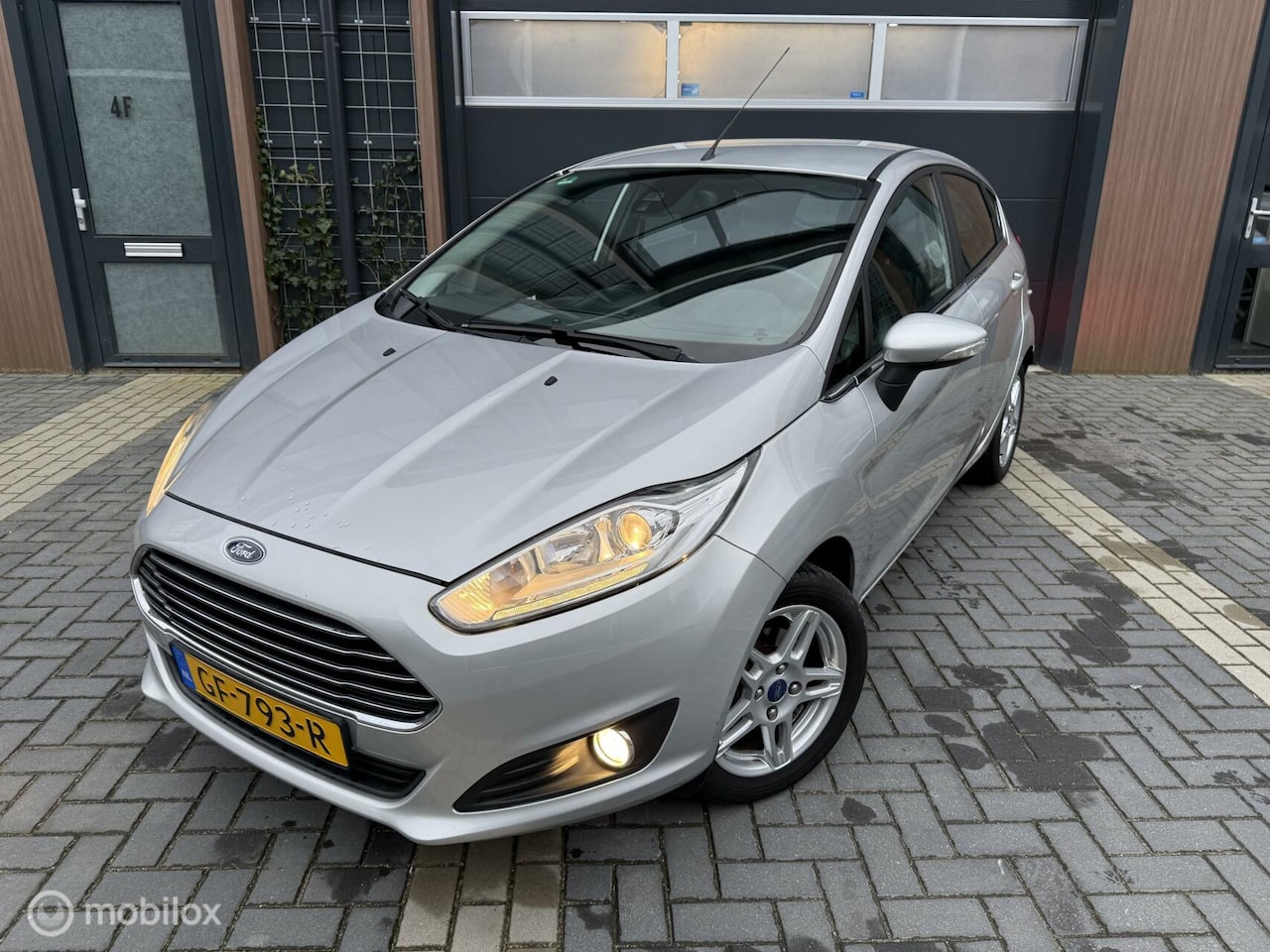 Ford Fiesta - 1.0 EcoBoost Titanium AUTOMAAT!!! stoelverwarming - AutoWereld.nl