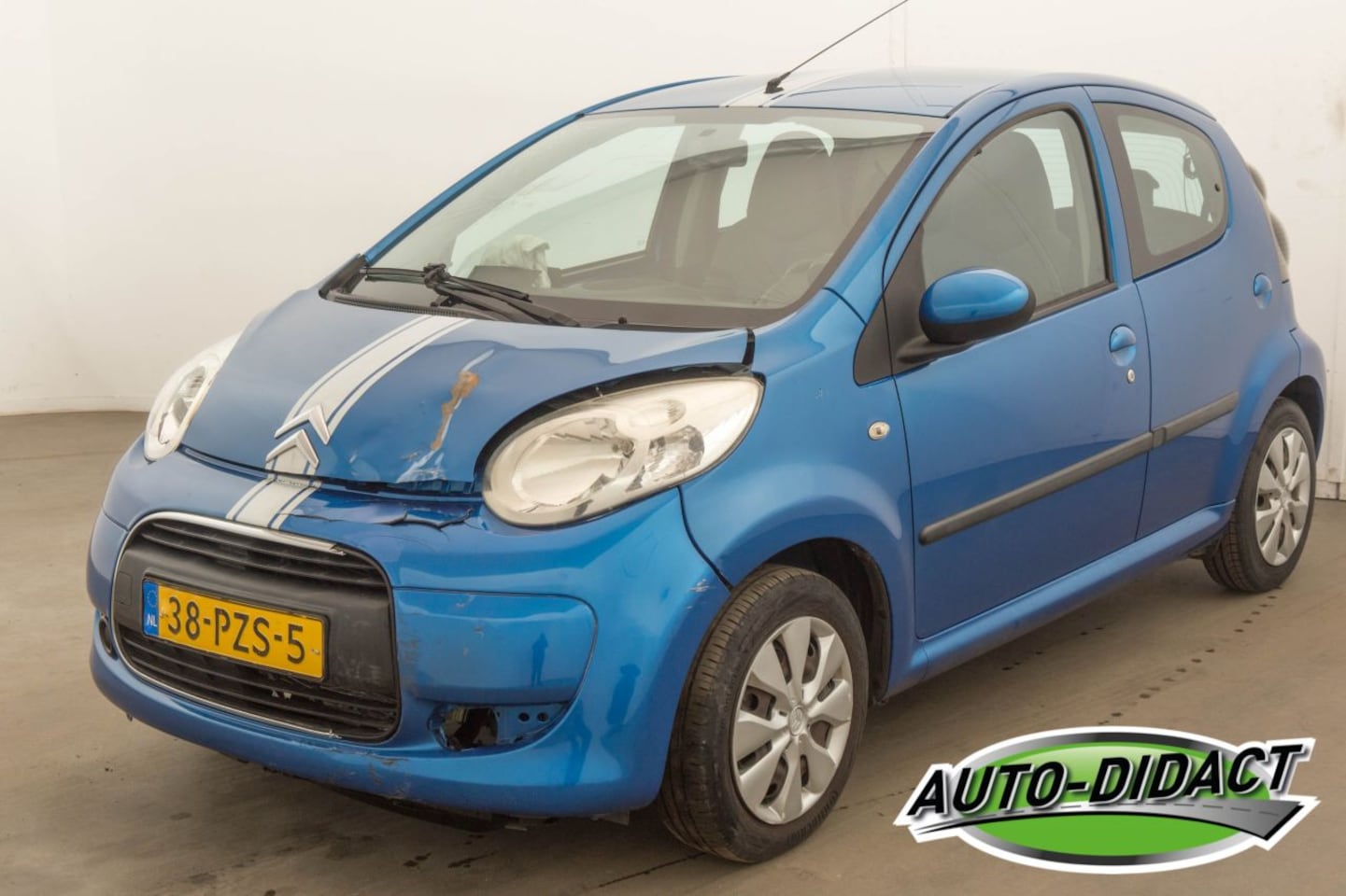 Citroën C1 - 1.0-12V Automaat 94.294 km Ambiance - AutoWereld.nl