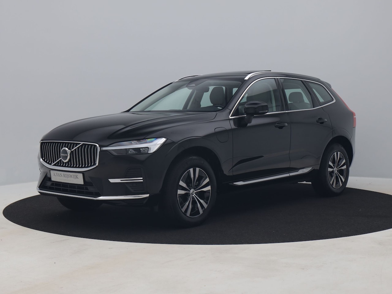 Volvo XC60 - 2.0 Recharge T8 AWD Business Pro | PANO | CAMERA | ADAPTIVE | TREKHAAK | FACELIFT - AutoWereld.nl