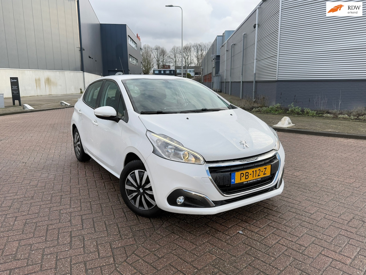 Peugeot 208 - 1.2 PureTech Blue Lion NAVI LED koplamp Volledig onderhouden - AutoWereld.nl