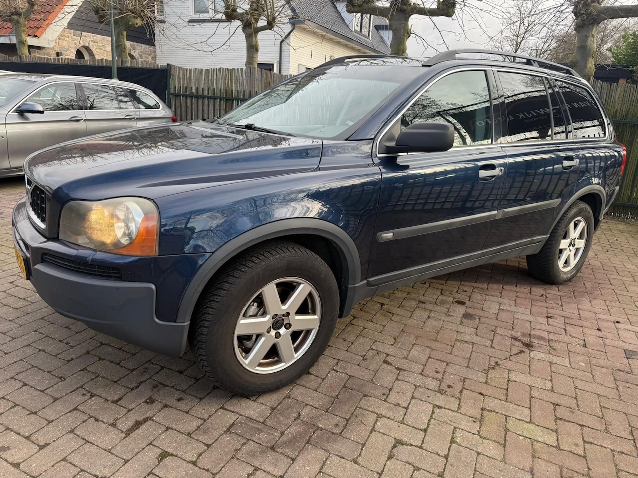 Volvo XC90 - 2.5 T Elite AWD Automaat Airco Cruise 7 Persoons Youngtimer - AutoWereld.nl