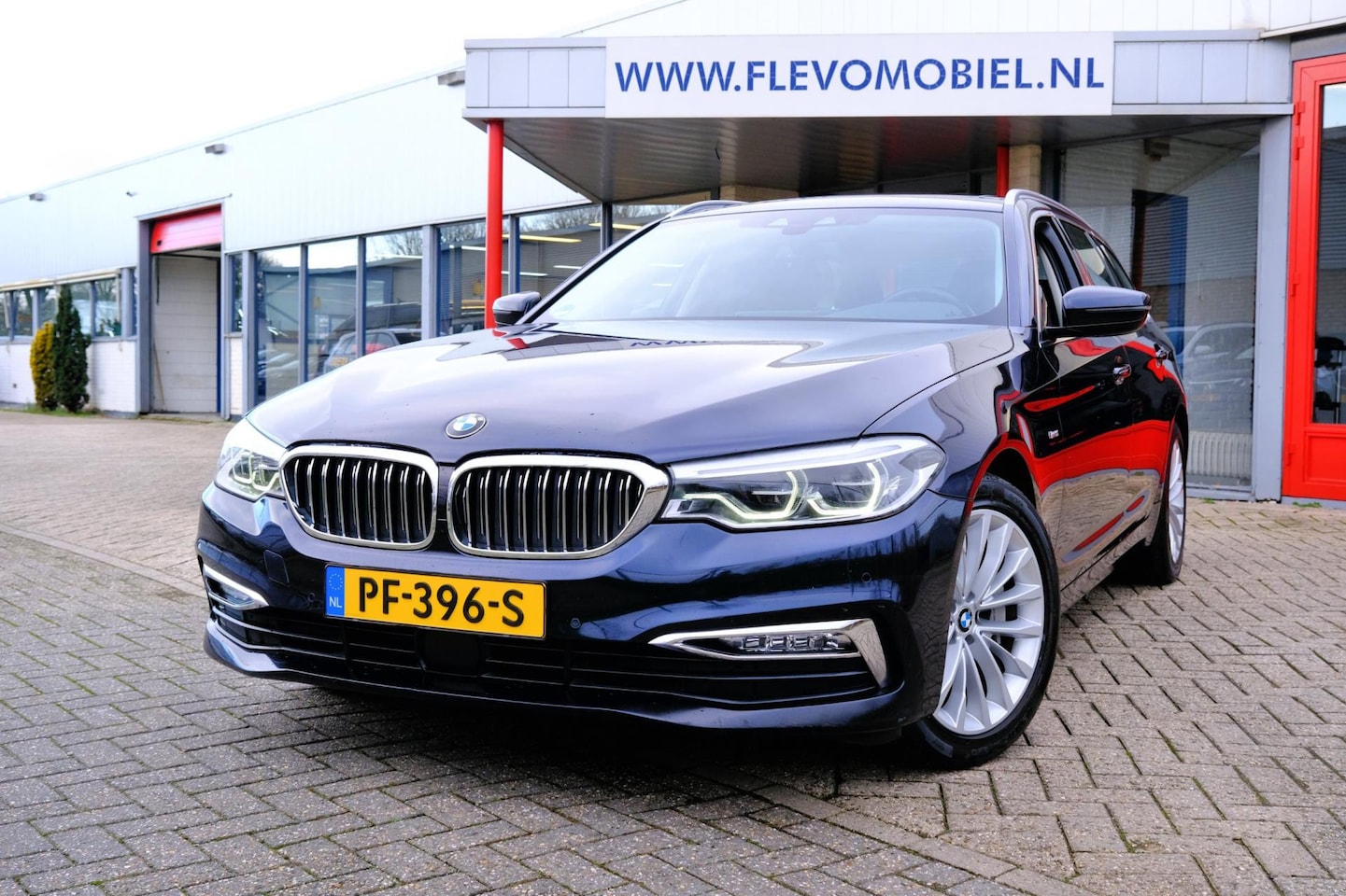 BMW 5-serie Touring - 530d 265pk High Executive Aut. Pano|LED|Leder|LMV|Adapt.Cruise - AutoWereld.nl