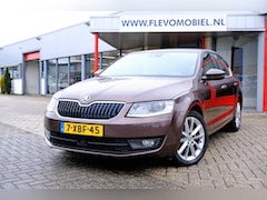 Skoda Octavia - 1.4 TSI 140pk Greentech Elegance Businessline Aut. Xenon|Navi|Adapt.Cruise|Navi