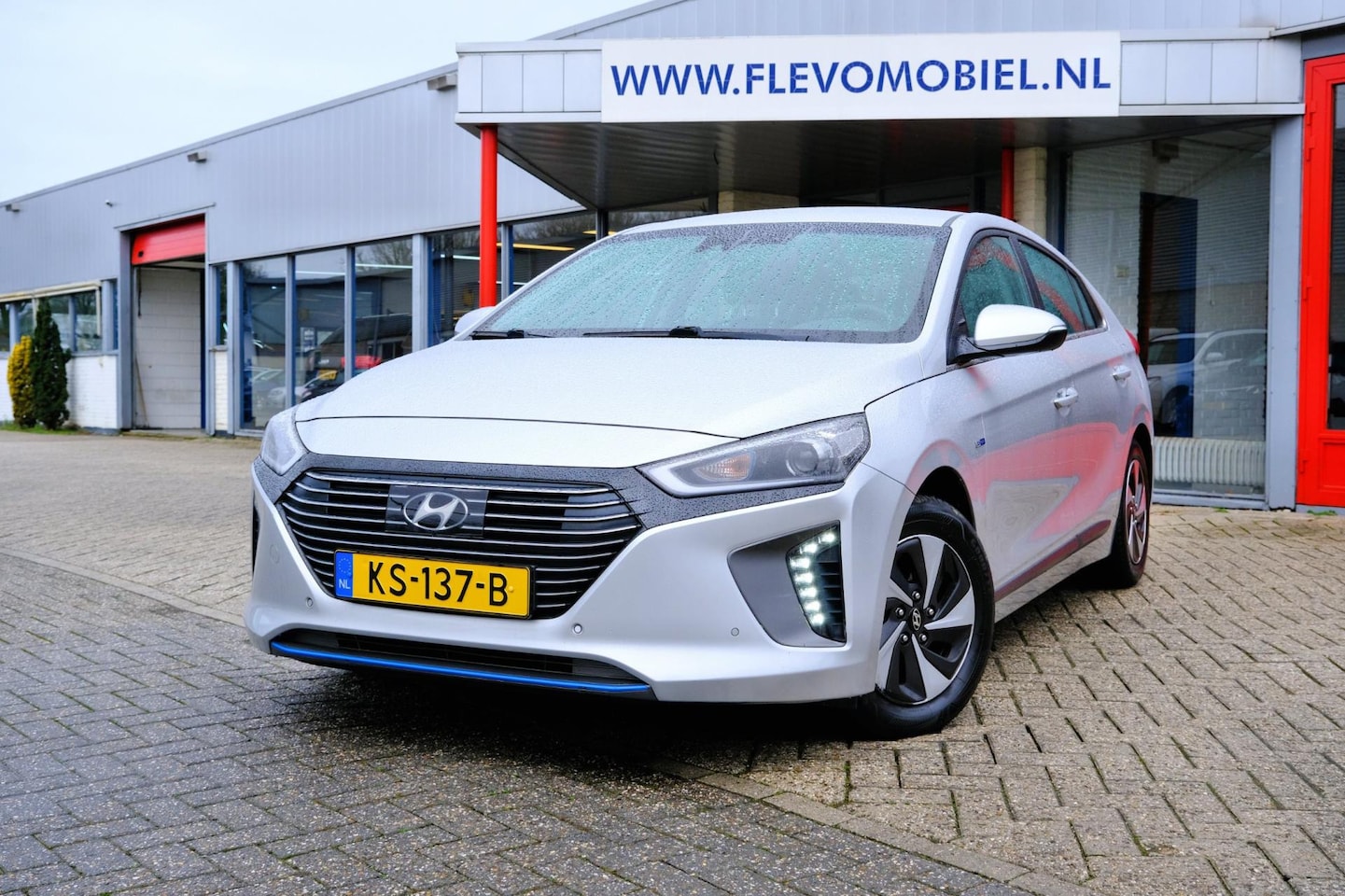 Hyundai IONIQ - 1.6 GDi Comfort Aut. Navi|Clima|Cam|DAB - AutoWereld.nl