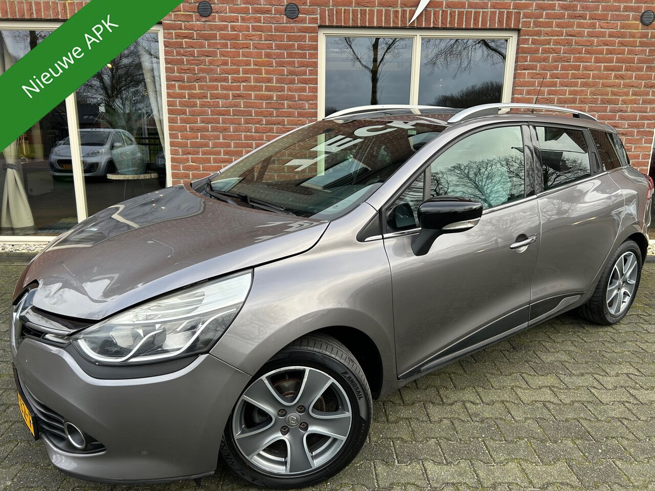 Renault Clio Estate - 1.5 dCi ECO Night&Day NIEUWE APK / AIRCO / NAVI / CRUISE - AutoWereld.nl