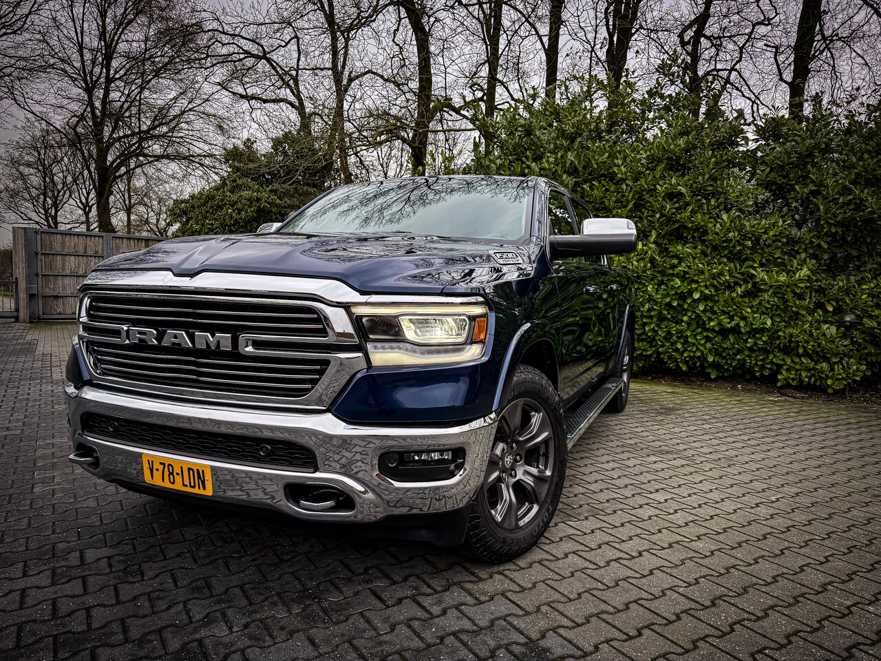 Dodge Ram 1500 - 5.7 V8 4x4 Crew Cab Laramie - AutoWereld.nl